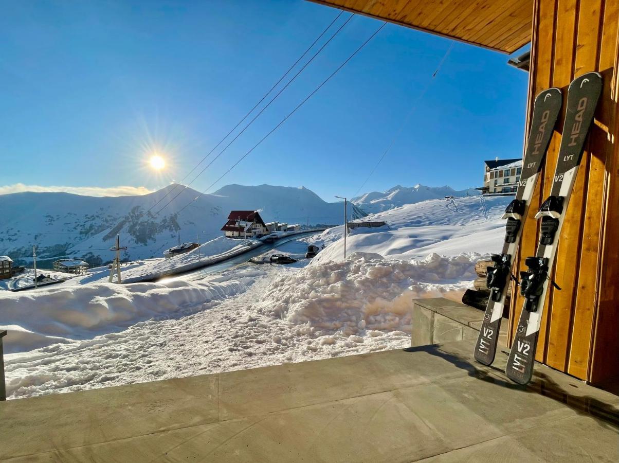 Gudauri Hillsite Hotel Exterior photo